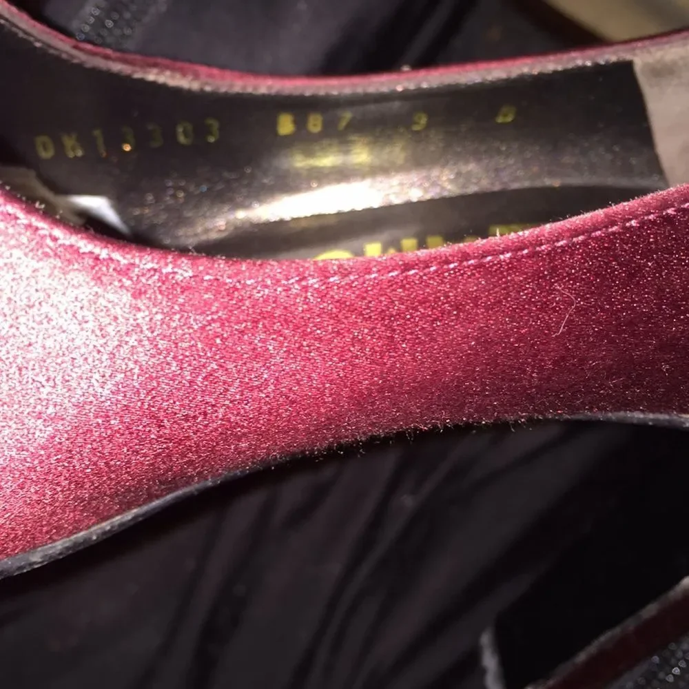 Salvatore Ferragamo Women's Burgundy Satin Heels Pump Size 9 Wedding Luxury Luxe